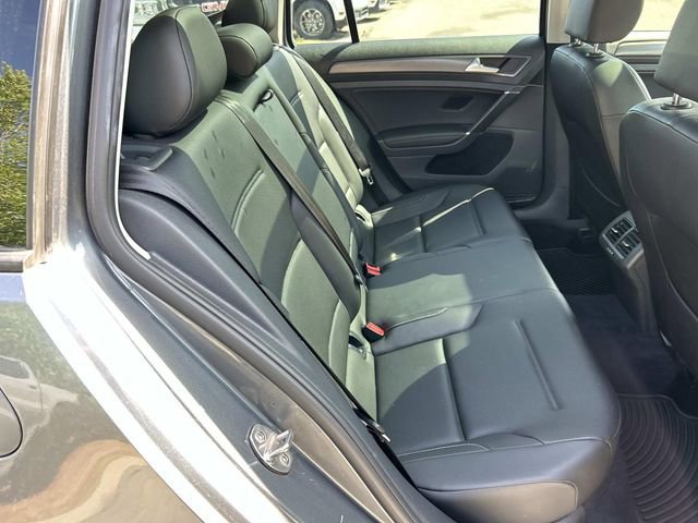 Used 2018 Volkswagen Golf SE FWD image 24