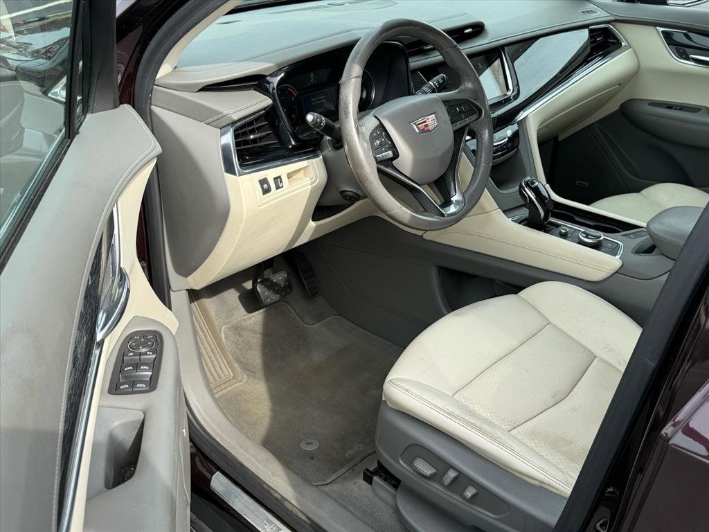 Used 2021 Cadillac XT6 Premium Luxury image 10