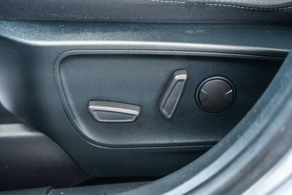 Certified 2020 Ford Escape SE Sport FWD image 37