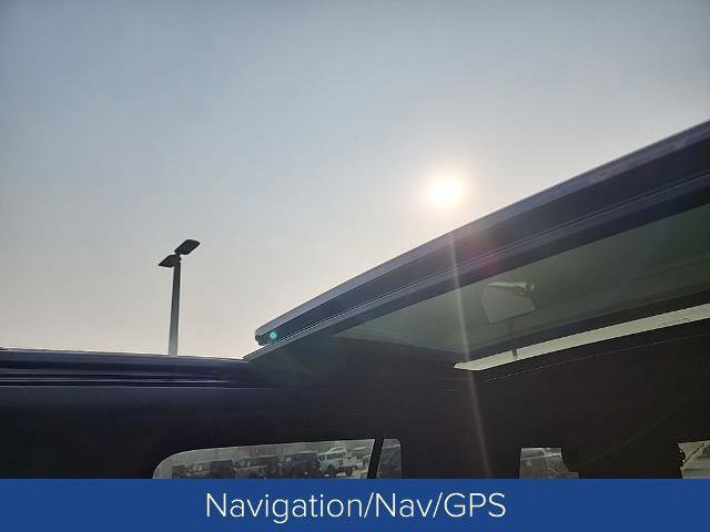 Used 2022 Chevrolet Tahoe Z71 w/ Luxury Package AWD/4WD image 4