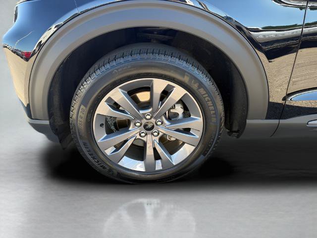 Certified 2023 Ford Explorer XLT w/ Equipment Group 202A AWD/4WD image 27