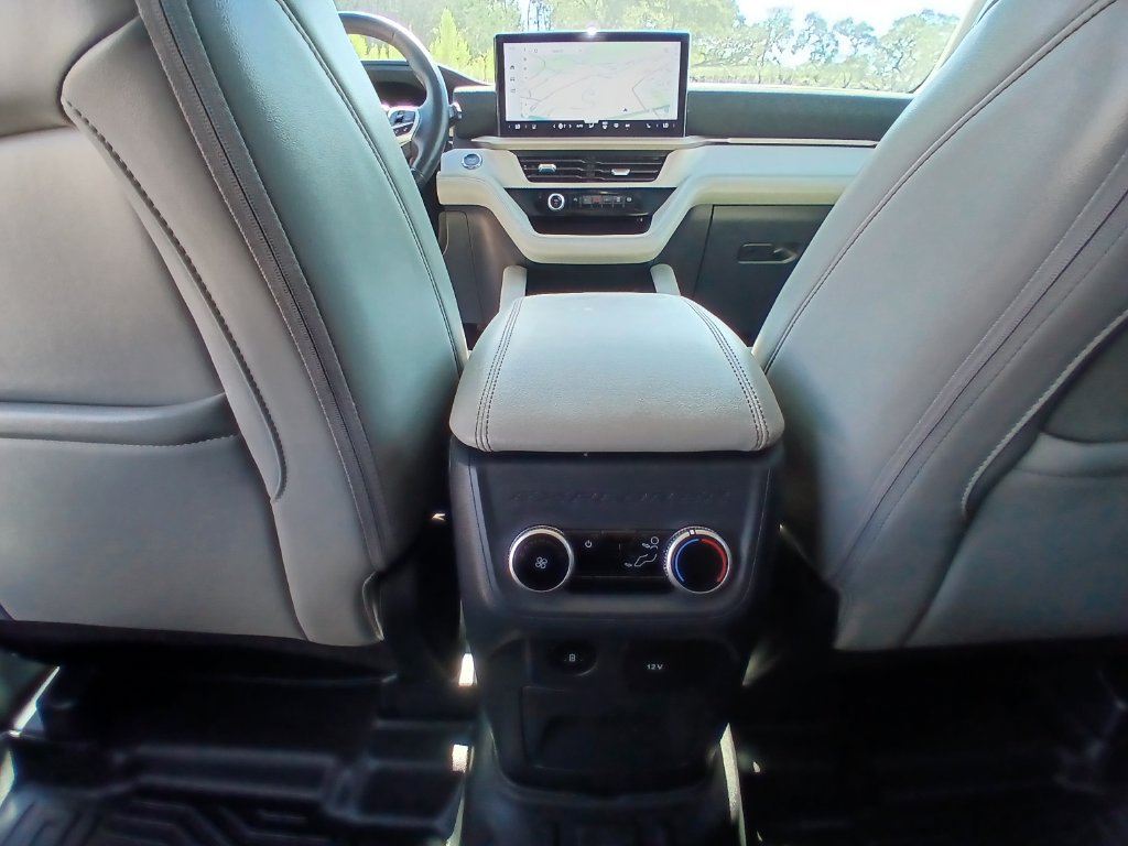 Certified 2025 Ford Explorer Active w/ Active Comfort Package RWD image 22