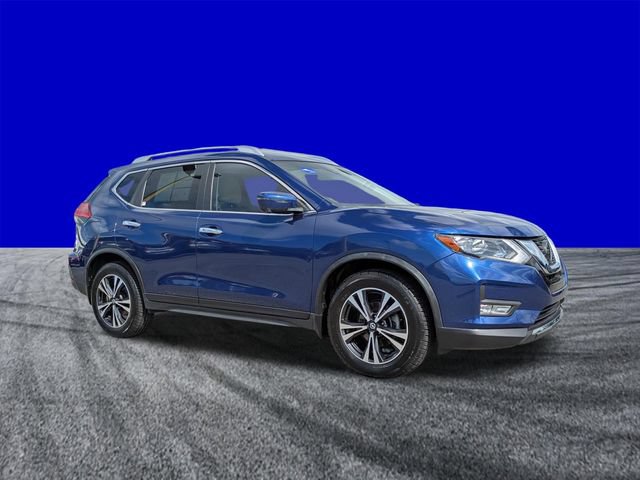 Used 2019 Nissan Rogue SV w/ Premium Package FWD image 2