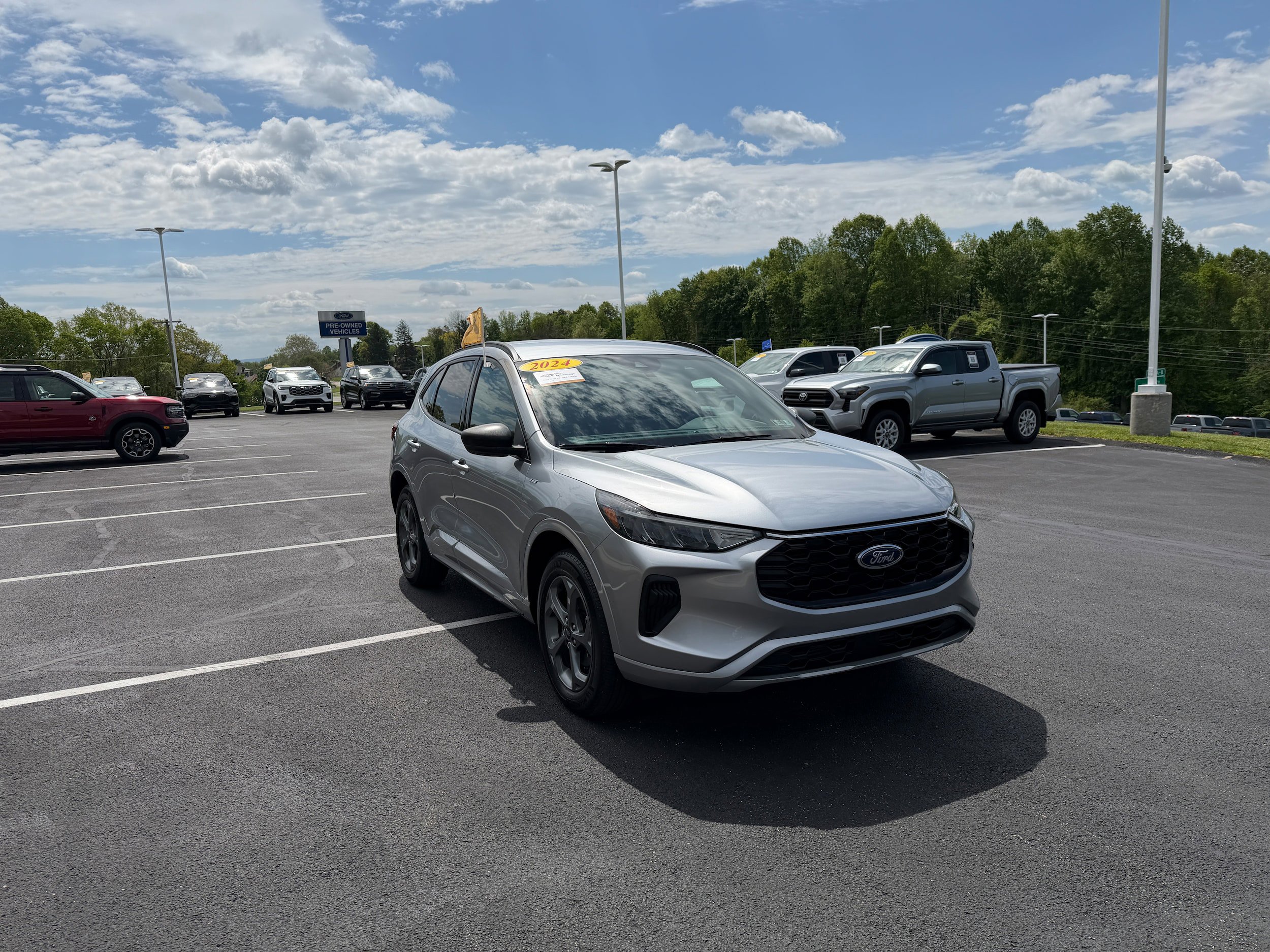 Certified 2024 Ford Escape ST-Line w/ Tech Pack #1 AWD/4WD image 3