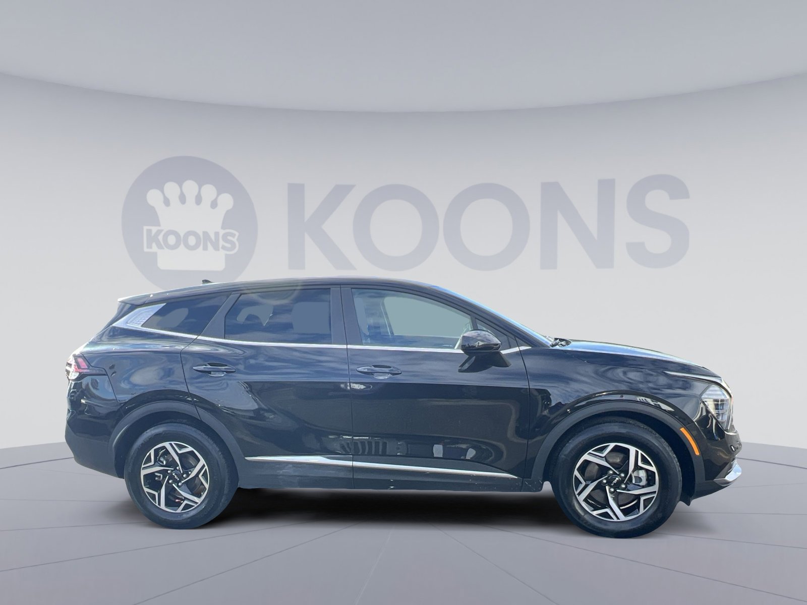 Used 2024 Kia Sportage LX image 8