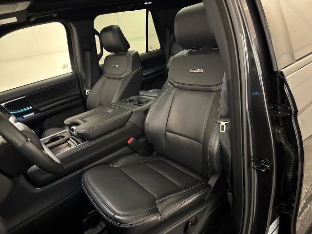 Certified 2025 Ford Expedition Platinum w/ Stealth Performance Package image 19