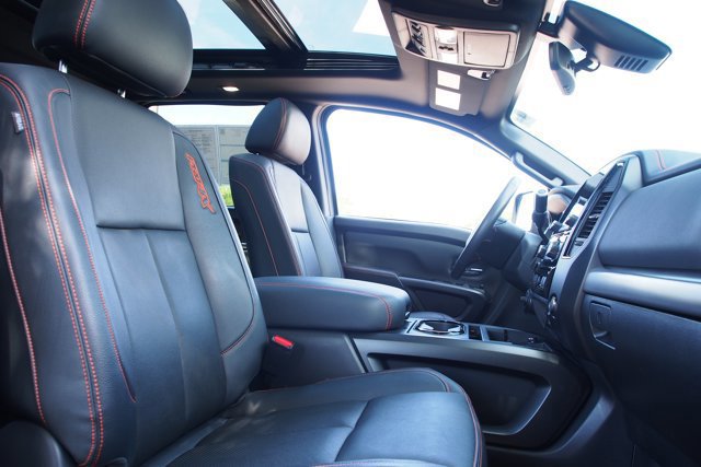 Used 2023 Nissan Titan PRO-4X w/ Pro-4x Convenience Package AWD/4WD image 12