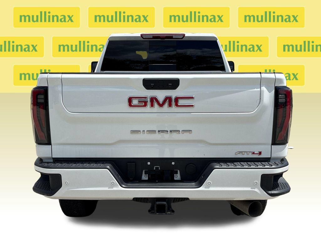 Used 2025 GMC Sierra 2500 AT4 AWD/4WD image 8