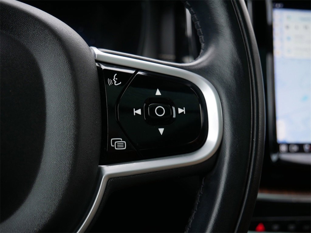 Used 2022 Volvo XC60 T8 Inscription w/ Advanced Package image 18