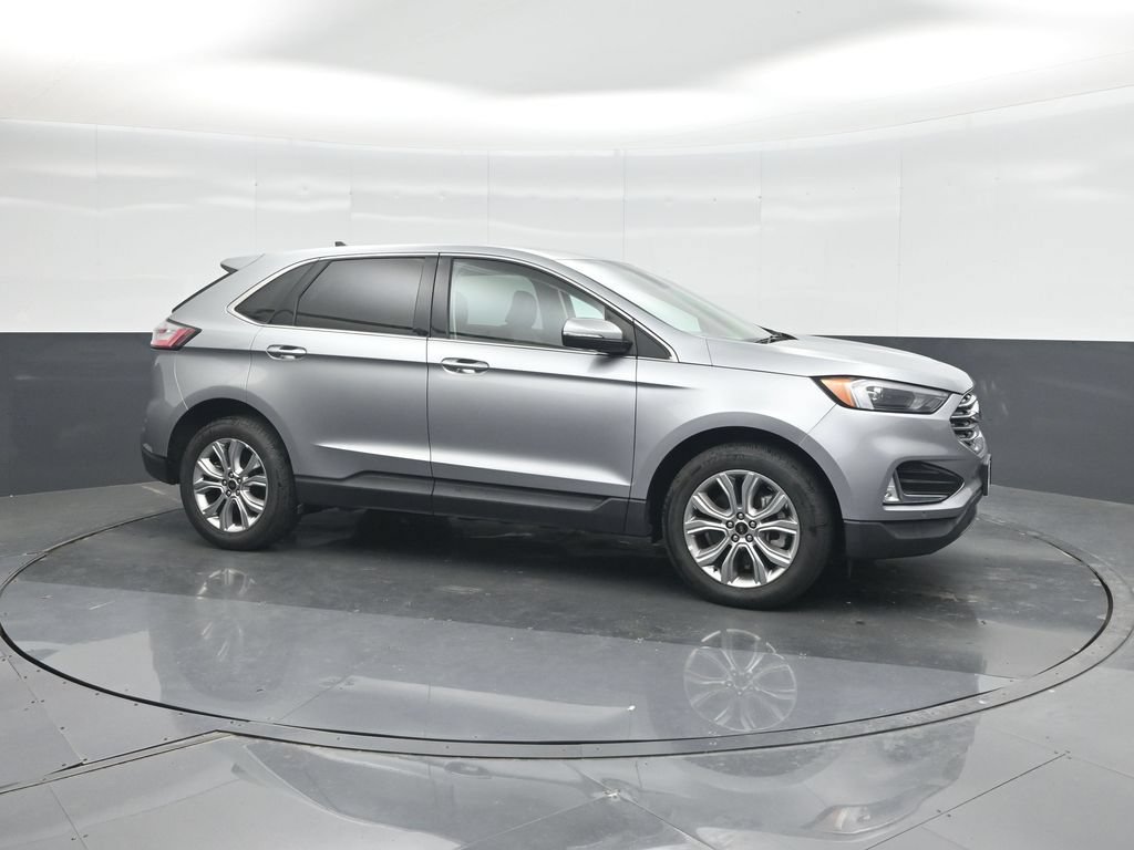 Certified 2024 Ford Edge Titanium AWD/4WD image 11