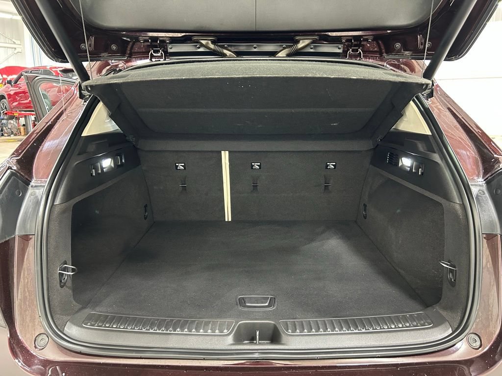 Used 2021 Buick Envision Avenir AWD/4WD image 27