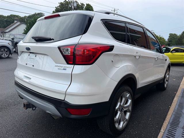 Certified 2019 Ford Escape Titanium AWD/4WD image 6