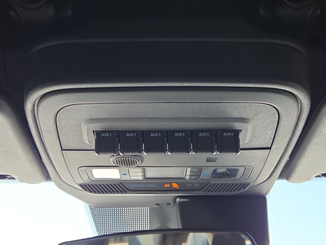 Certified 2023 Ford Bronco Black Diamond AWD/4WD image 28