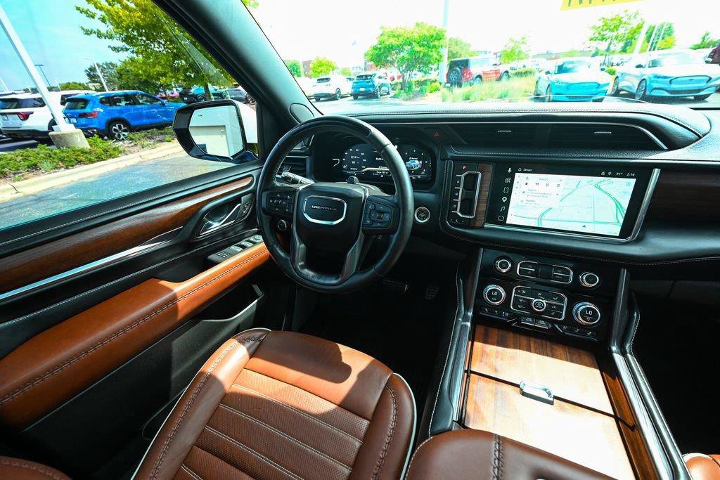 Used 2023 GMC Yukon XL Denali Ultimate AWD/4WD image 36