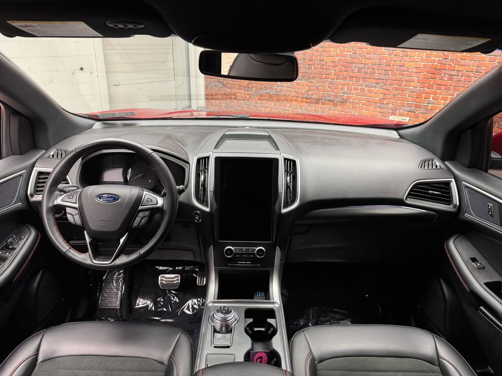Certified 2024 Ford Edge ST-Line w/ Cargo Accessory Package AWD/4WD image 12