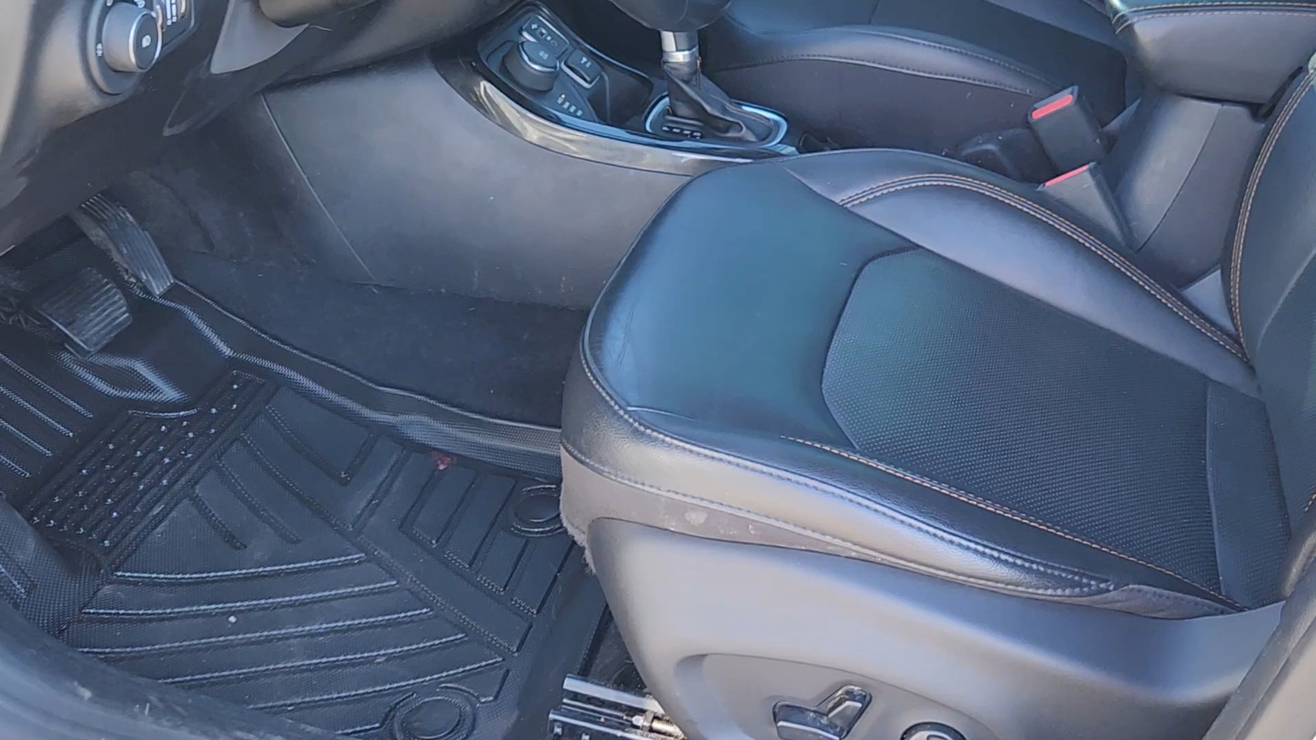 Used 2019 Jeep Compass Limited image 20