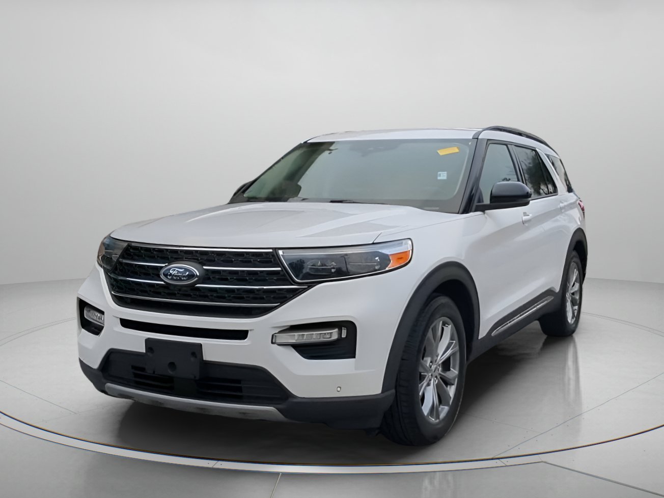 Certified 2023 Ford Explorer XLT w/ Equipment Group 202A RWD image 11