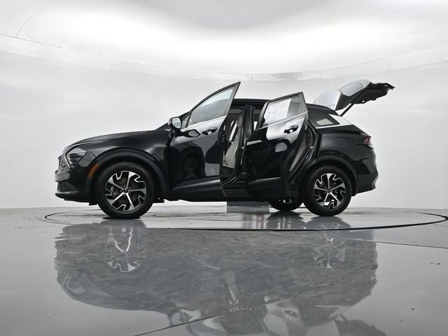 Used 2025 Kia Sportage EX w/ Premium Package FWD image 55