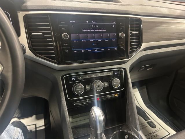 Used 2022 Volkswagen Atlas SEL AWD/4WD image 16