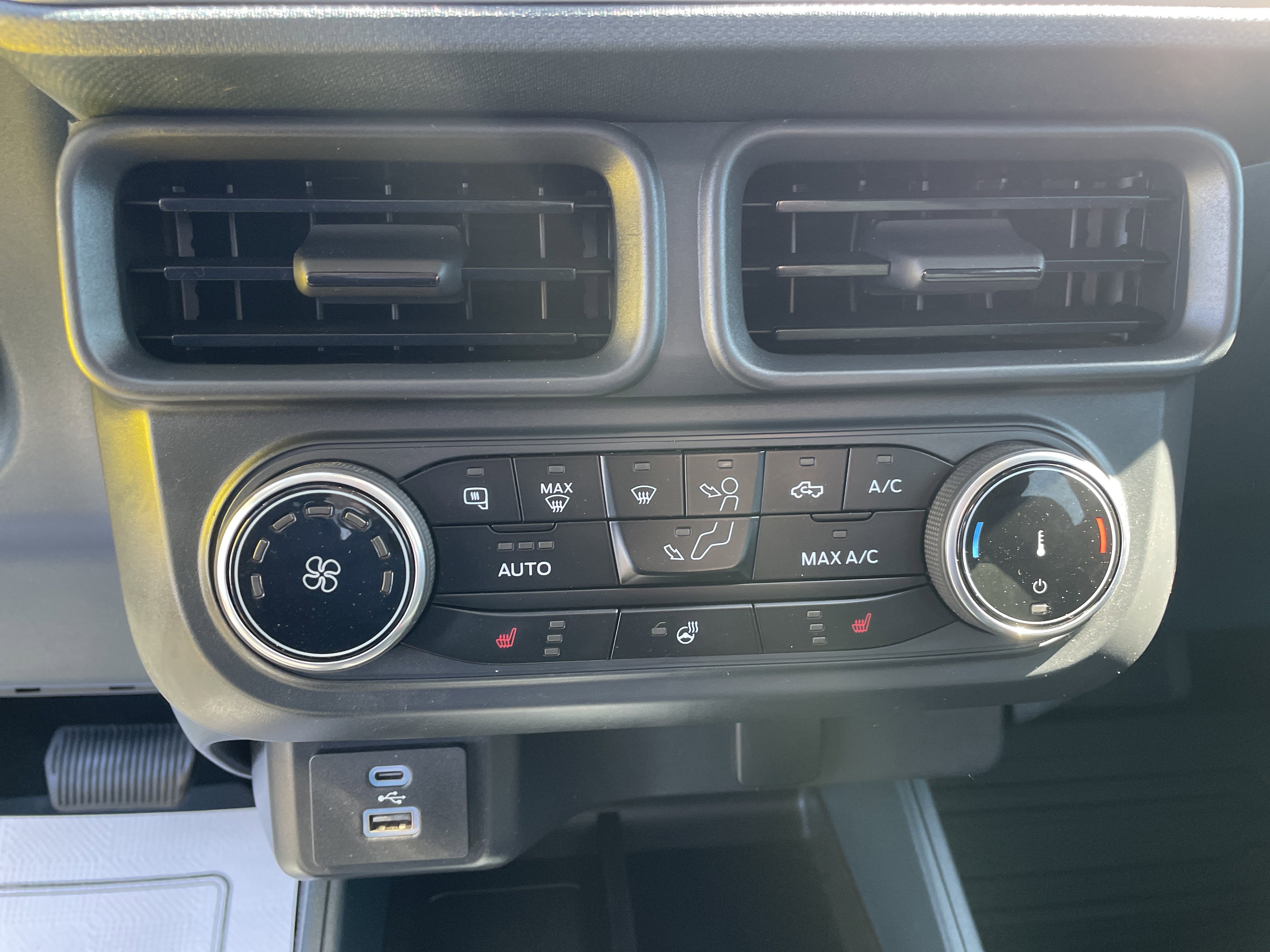 Certified 2024 Ford Maverick XLT w/ XLT Luxury Package image 18