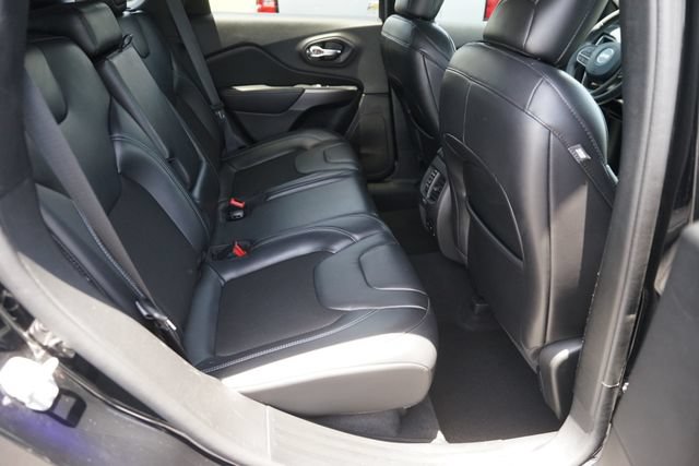 Used 2020 Jeep Cherokee Latitude Plus FWD image 16