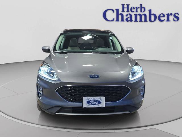 Certified 2022 Ford Escape Titanium w/ Class II Trailer Tow Package AWD/4WD image 2