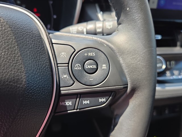Used 2024 Toyota Corolla Cross XLE FWD image 20