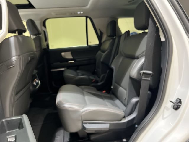 Certified 2025 Ford Expedition Active AWD/4WD image 24