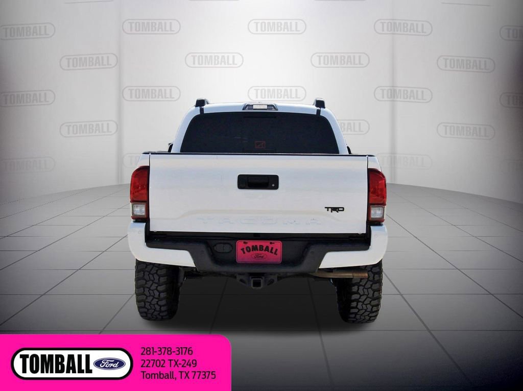 Used 2018 Toyota Tacoma SR5 RWD image 6