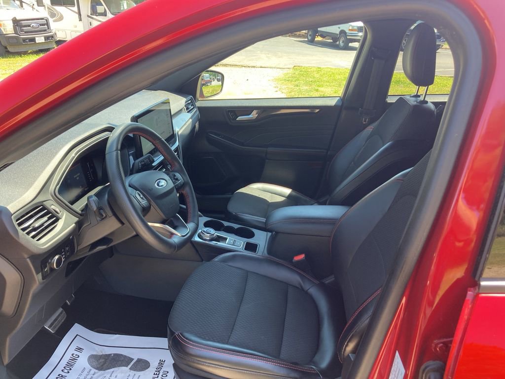 Certified 2023 Ford Escape ST-Line w/ Tech Pack #1 FWD image 15