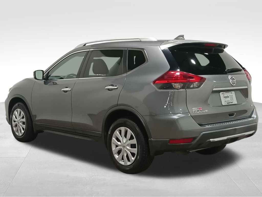 Used 2017 Nissan Rogue S w/ S Appearance Package AWD/4WD image 7
