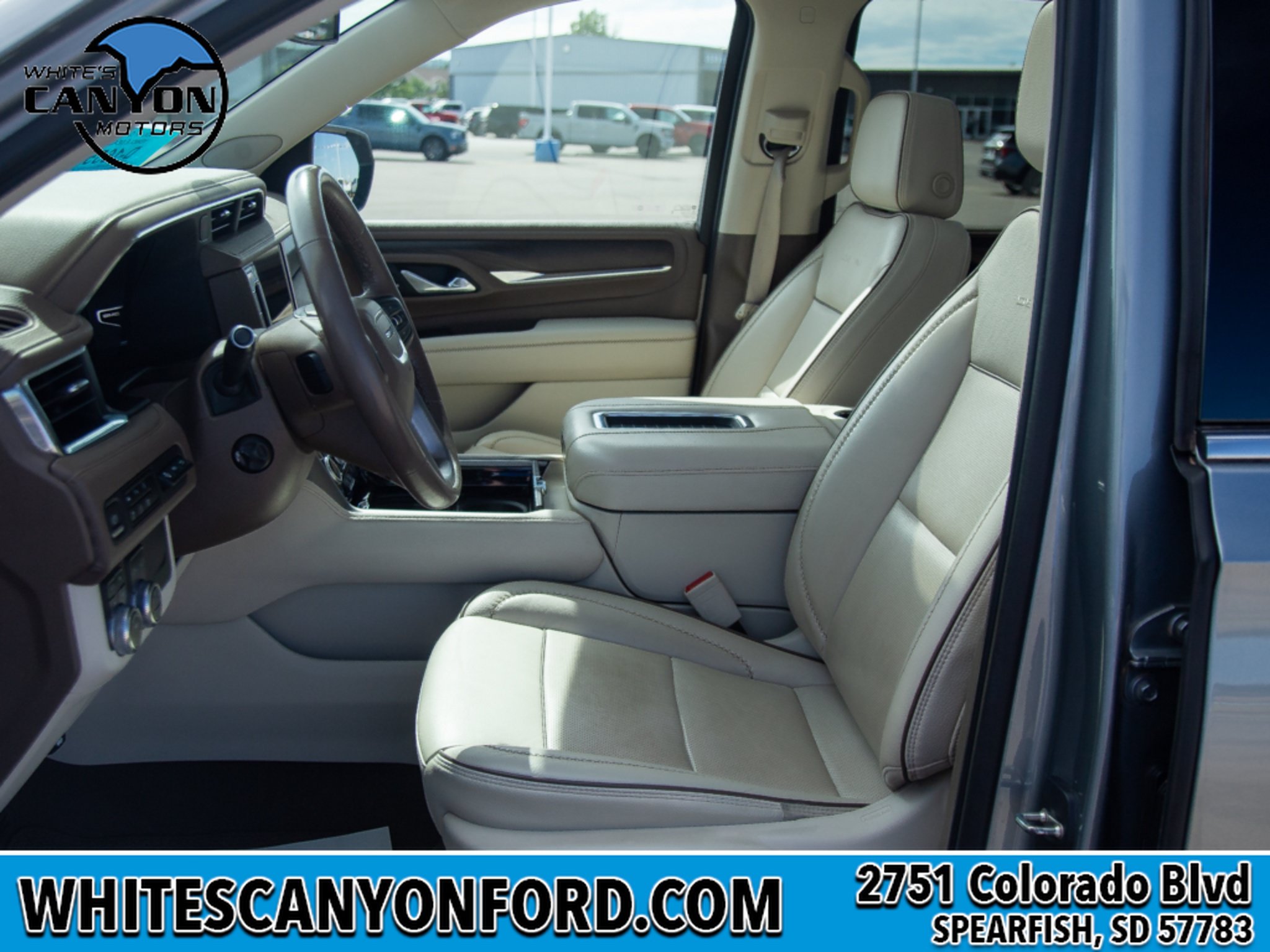 Used 2023 GMC Yukon XL Denali AWD/4WD image 5