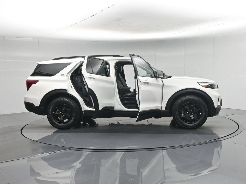Certified 2023 Ford Explorer Timberline w/ Timberline Technology Package AWD/4WD image 4