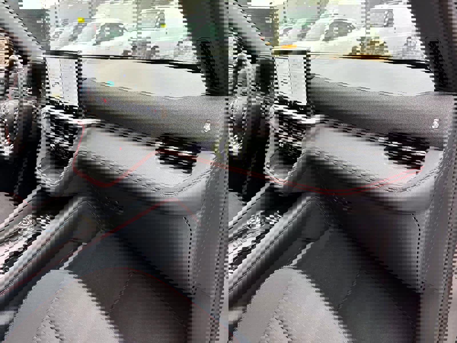 Certified 2025 Ford Explorer ST-Line w/ ST-Line Street Pack image 10