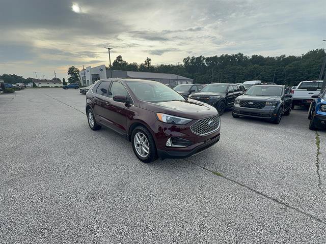 Certified 2023 Ford Edge SEL w/ Convenience Package AWD/4WD image 9