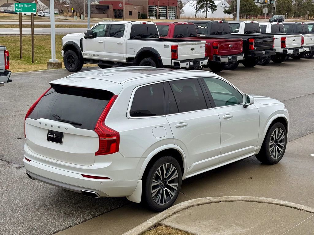 Used 2021 Volvo XC90 T5 Momentum w/ Climate Package image 3
