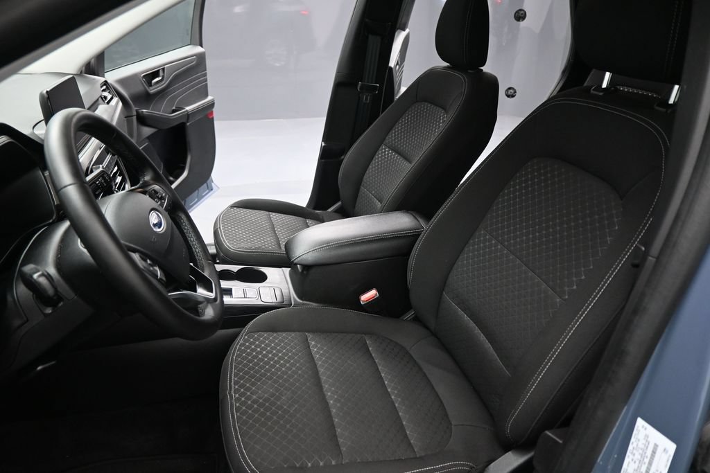 Certified 2023 Ford Escape Active FWD image 9