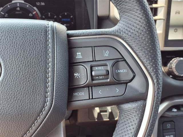 Used 2025 Toyota Tundra Limited AWD/4WD image 14