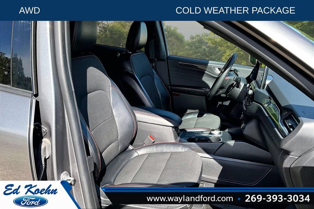 Certified 2023 Ford Escape ST-Line AWD/4WD image 7