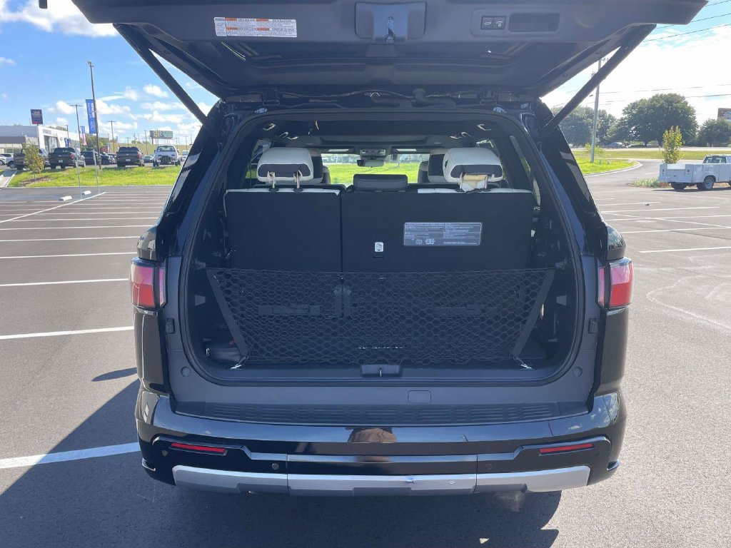 Used 2024 Toyota Sequoia Capstone AWD/4WD image 10