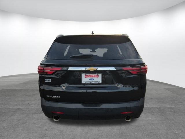 Used 2023 Chevrolet Traverse LS w/ Safety Package FWD image 4