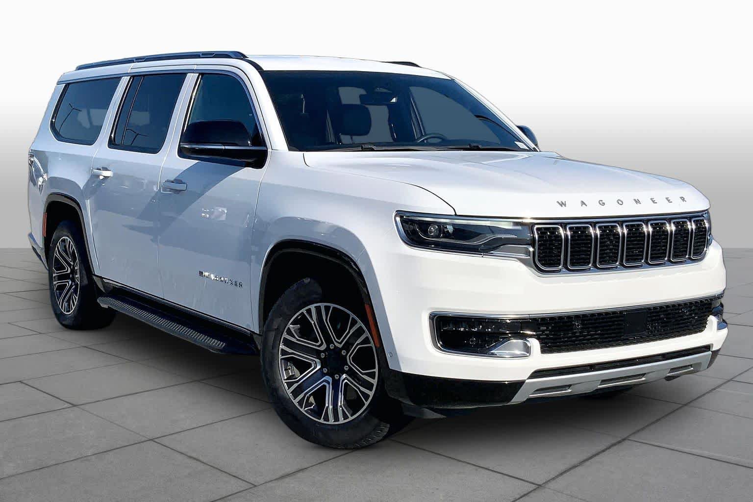 Used 2024 Jeep Wagoneer L Series II w/ Flexible Seating Group AWD/4WD image 3