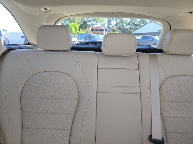 Used 2022 Mercedes-Benz GLC 300 image 17