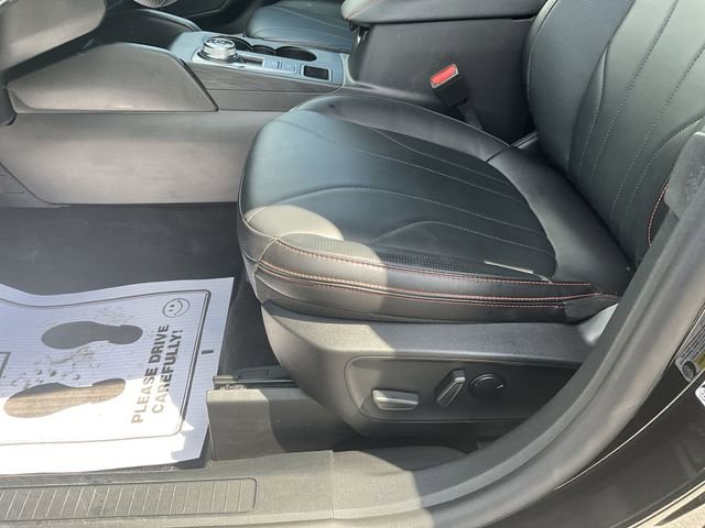 Certified 2025 Ford Escape ST-Line Elite w/ Premium Technology Package AWD/4WD image 13