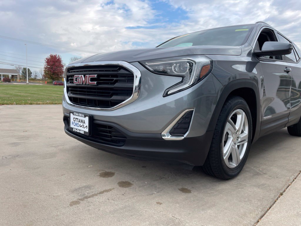 Used 2019 GMC Terrain SLE w/ Driver Convenience Package FWD image 14