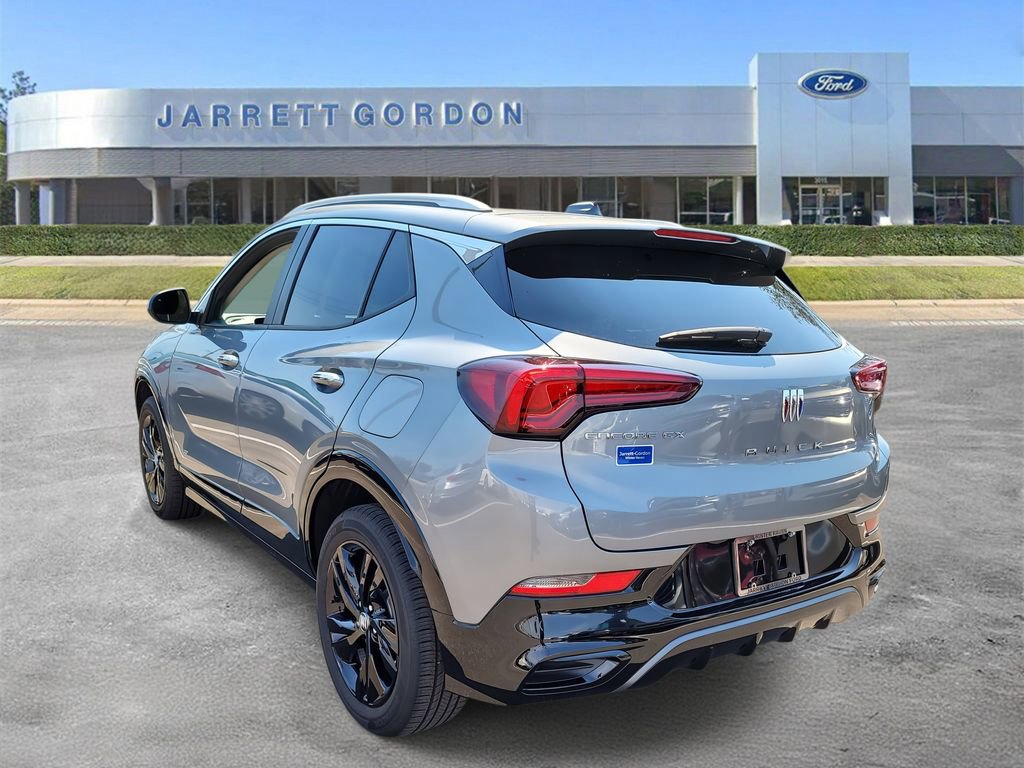 Used 2025 Buick Encore GX Sport Touring w/ Comfort Package image 2