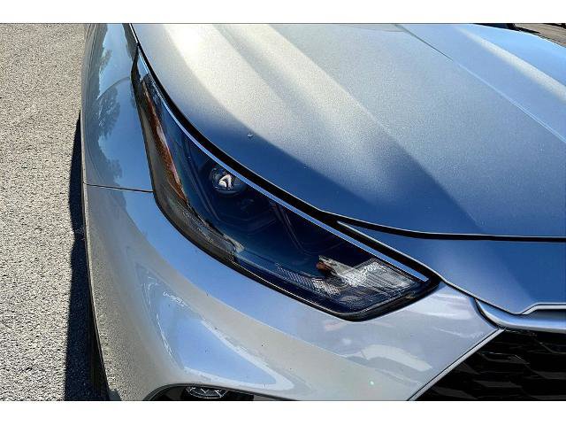 Used 2024 Toyota Highlander LE image 29