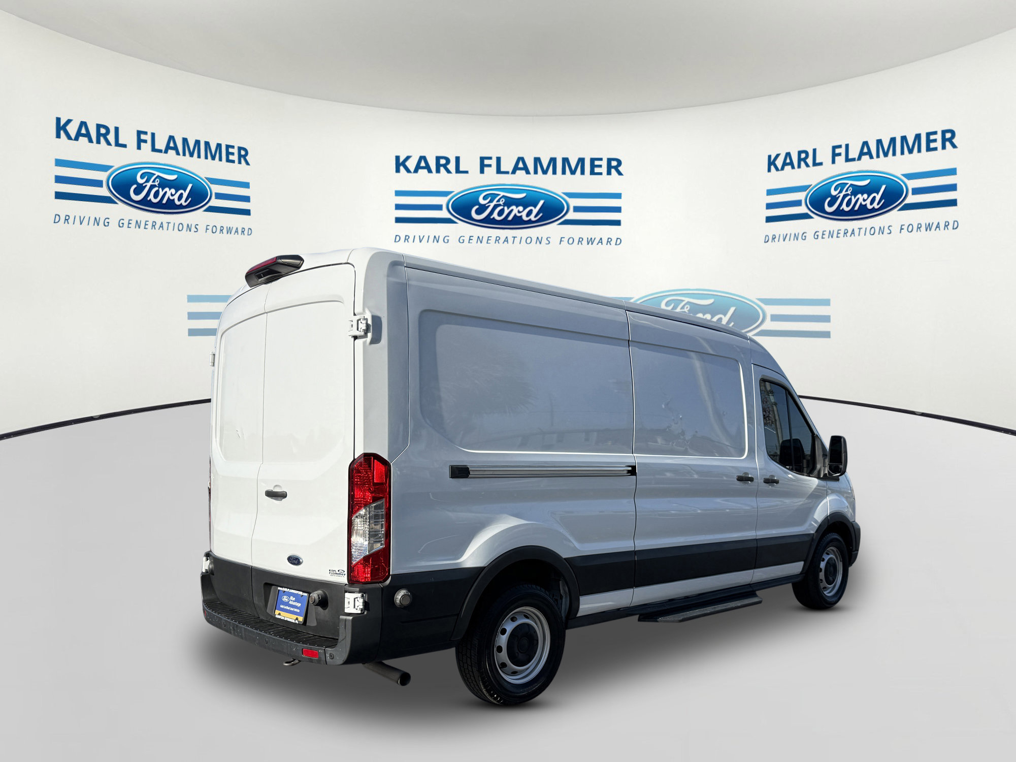 Certified 2022 Ford Transit 250 Medium Roof image 3