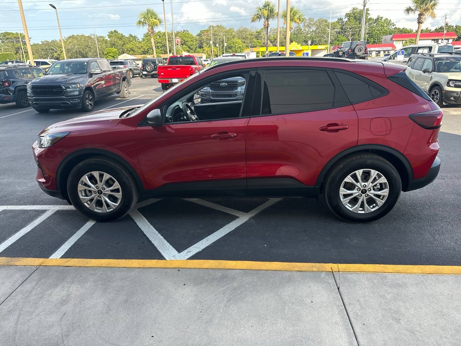 Certified 2025 Ford Escape Active FWD image 7