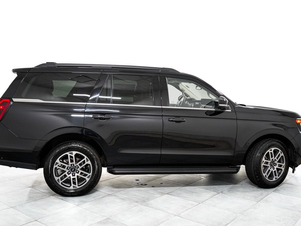 Certified 2025 Ford Expedition Active AWD/4WD image 7